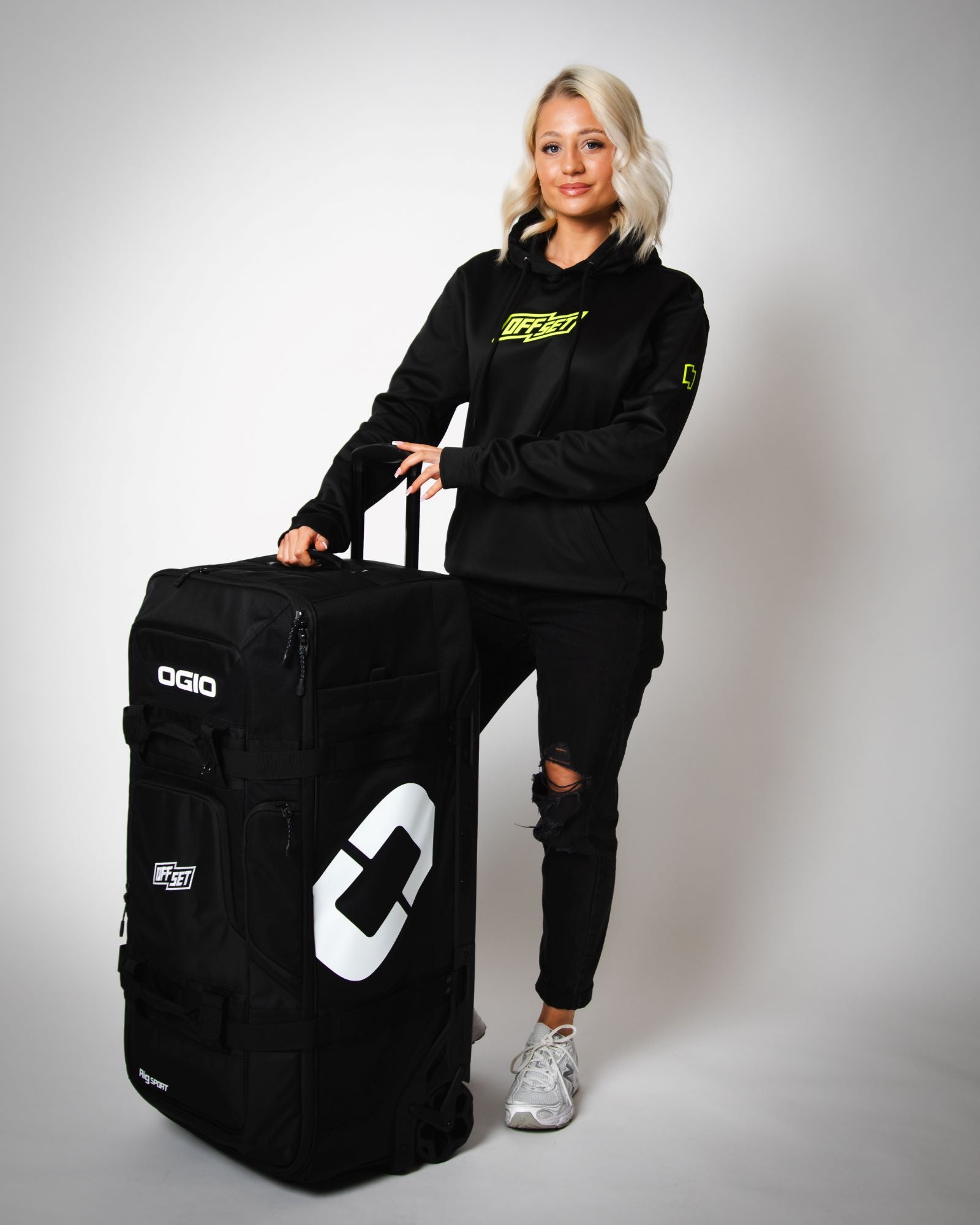 RIG ST Travel Bag | Heavy-Duty Gear Hauler | OFFSET Sport shown with model